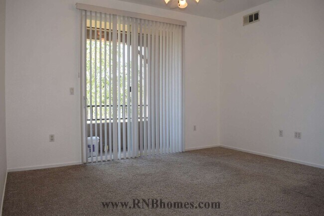 Foto del edificio - 1230 Whitney Ranch Pkwy