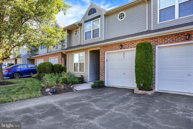 Foto del edificio - 6444 Terrace Ct