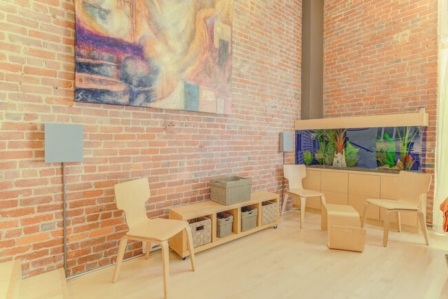 Building Photo - 101 Harrison St