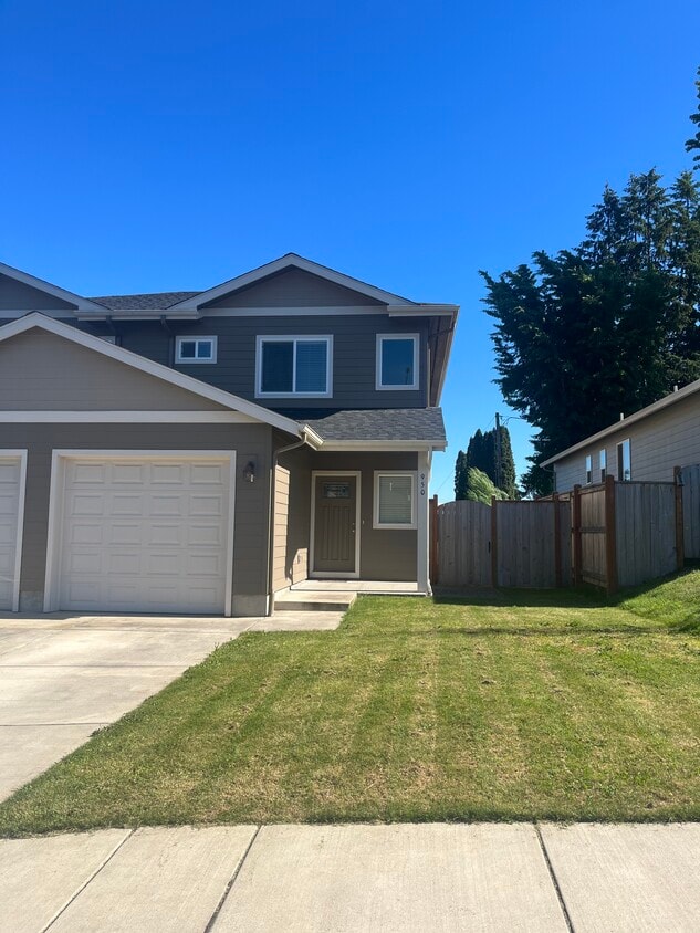 Foto principal - 950 S 58th St