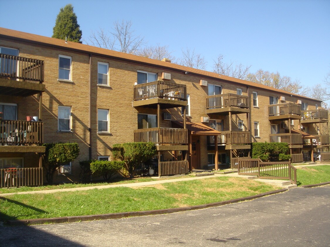Foto principal - 2721-2725 Baker Ave