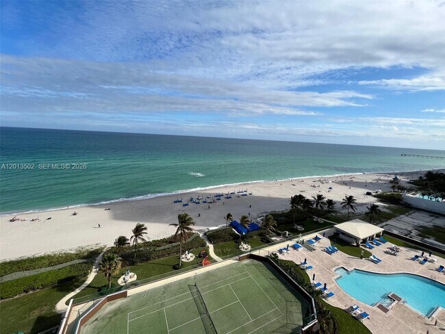 Foto del edificio - 17555 Collins Ave