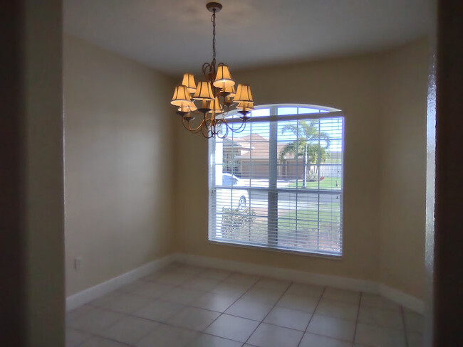 Building Photo - 4421 Chardonnay Dr
