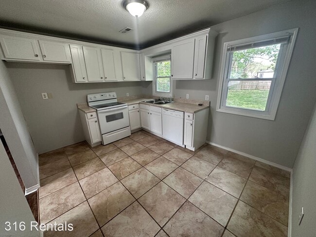 Building Photo - 2 br, 1 bath House - 1239 N Dellrose
