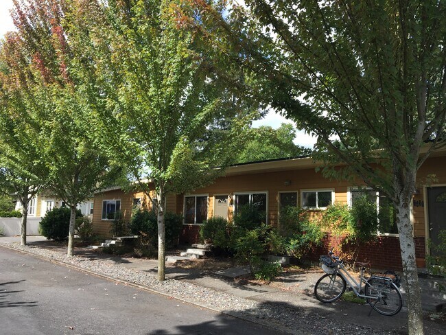 The Tibbetts 4 plex - 5427 SE Tibbetts St