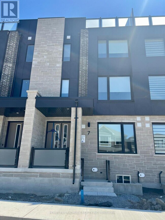 Photo du bâtiment - 7 Wisla Ave