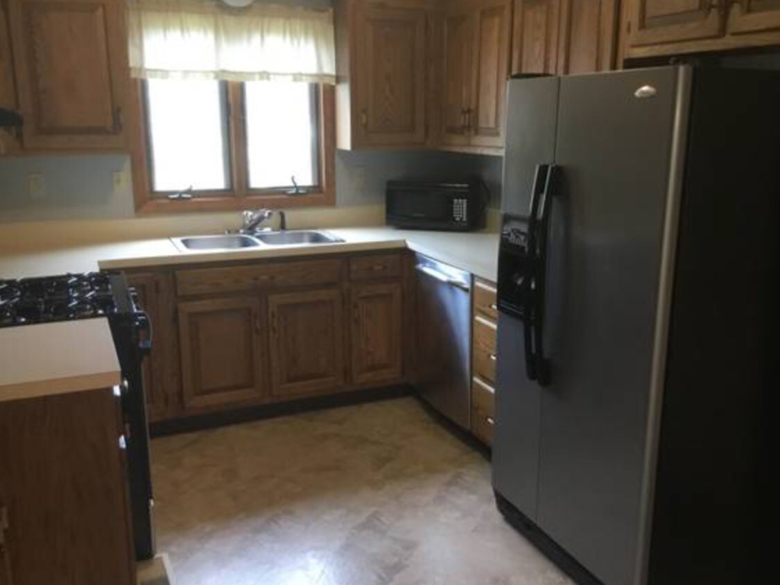 19 David Dr, East Windsor, CT 06088 Townhome Rentals in East Windsor