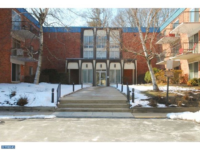 Building Photo - 120 N Bethlehem Pike