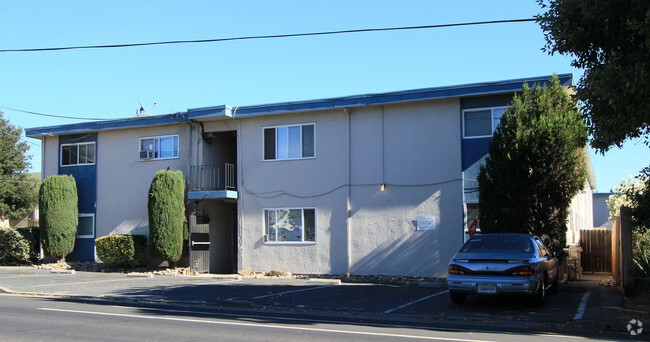 Building Photo - 510 E L St