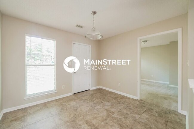 Foto del edificio - 3 Bedroom Pet-Friendly Home in Rex, GA wit...