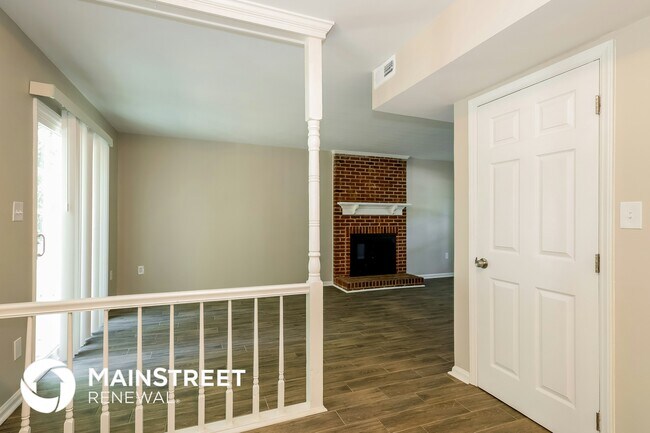 Foto del edificio - 7739 Elm Tree Ln