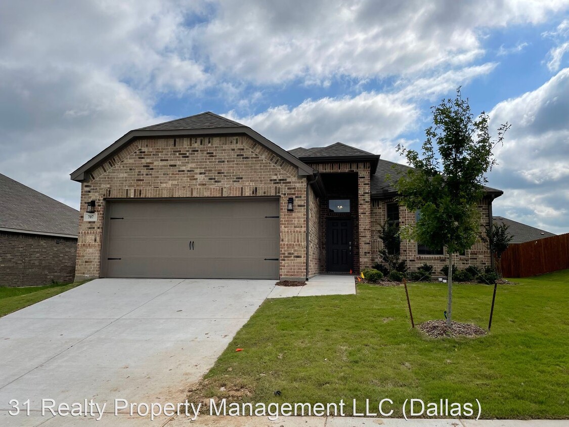 Primary Photo - 3 br, 2 bath House - 707 Dripping Springs