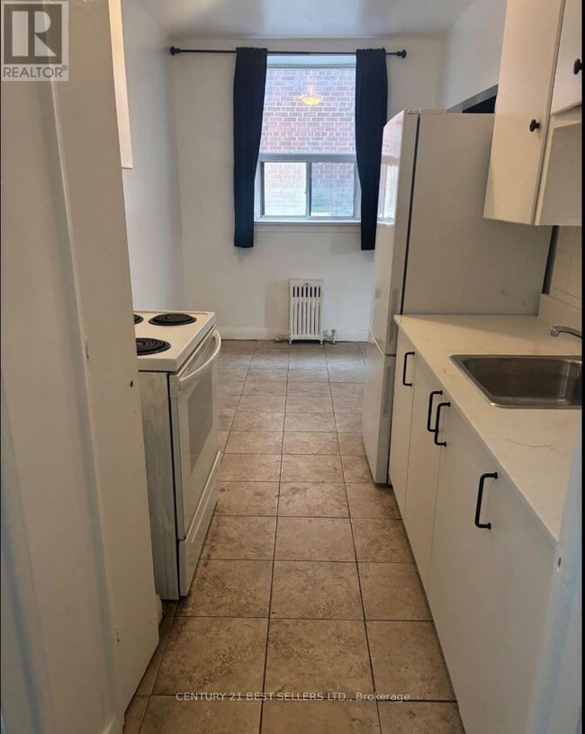 Building Photo - 990 O'Connor Dr