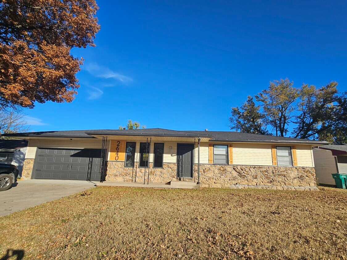 Foto principal - 2640 N Gentry Ave