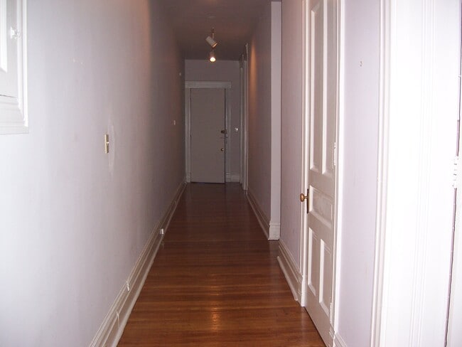 Building Photo - 510 S Highland Ave