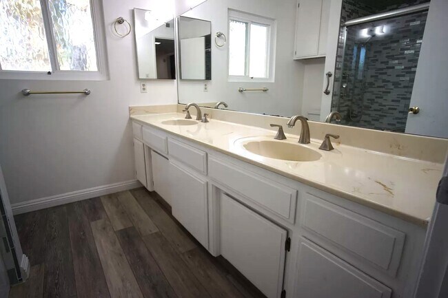 Foto del edificio - 3200 Ouray Way