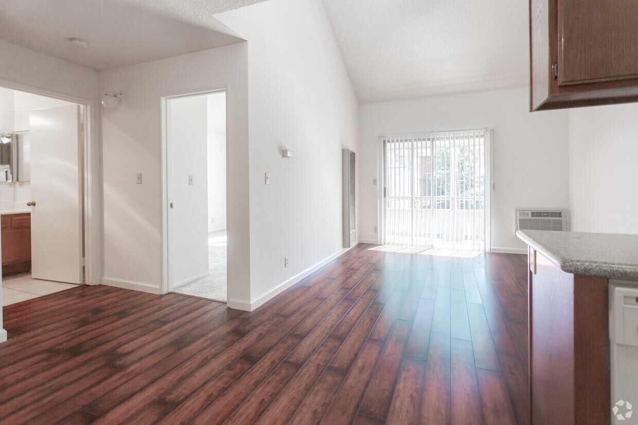 Bluffside Garden Apartments Apartments in Studio City, CA Westside