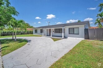 Building Photo - 3980 SW 121st Ave