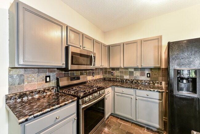 Foto del edificio - Spacious 3-Bedroom Home in Lawrenceville