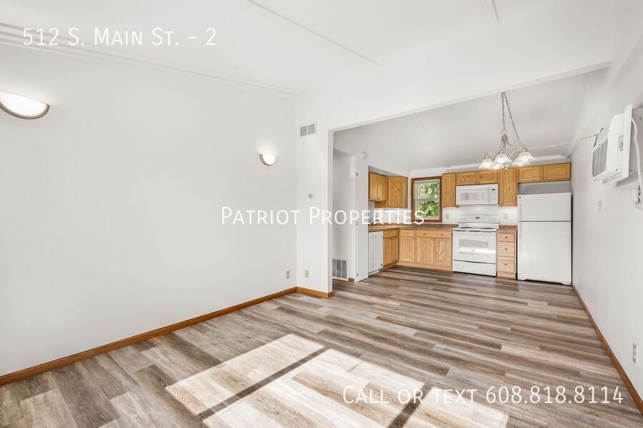 Primary Photo - 1 bed/1 bath apartment in Deerfield, WI!