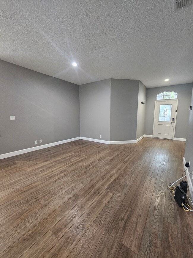 Building Photo - Victoria Park 3 Bedroom Home in Deland
