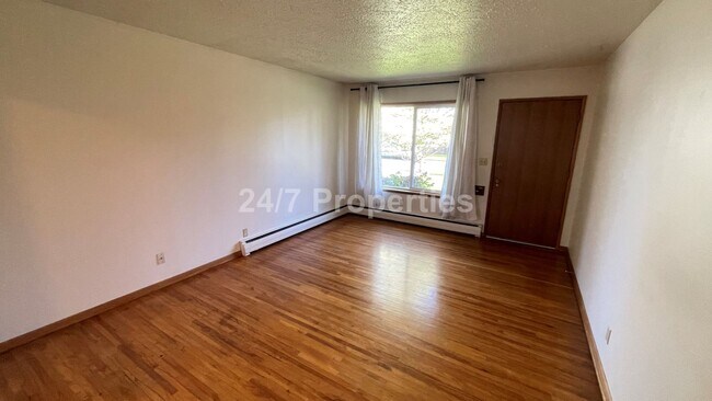 Foto del edificio - 6606 NE Hassalo St
