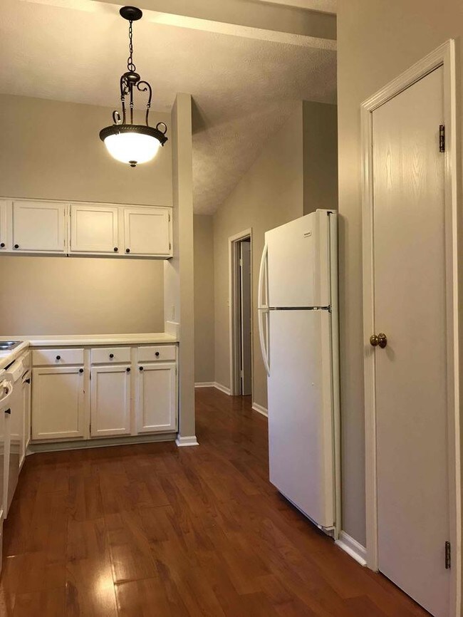 Building Photo - 5635 Liberty Creek Dr E