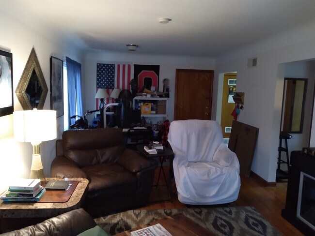 Building Photo - 16909 Albers Ave