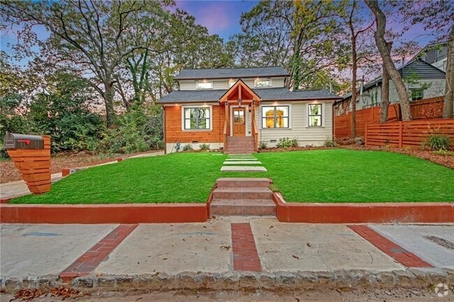 Building Photo - 3637 Elm St