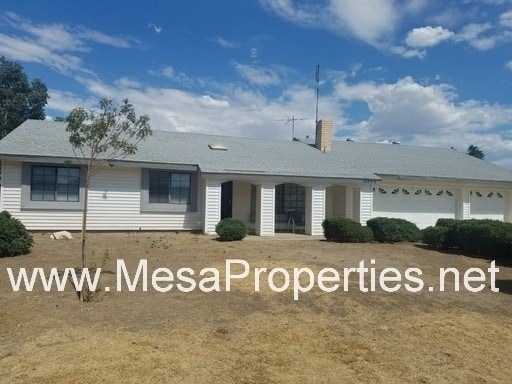 Primary Photo - 3 Bedroom, 2 Bathroom Home in Victorville!