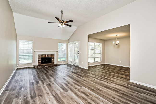 Building Photo - 3909 Spring Meadow Dr
