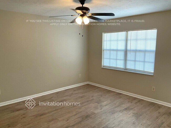 Foto del edificio - 305 Spring Creek Ave