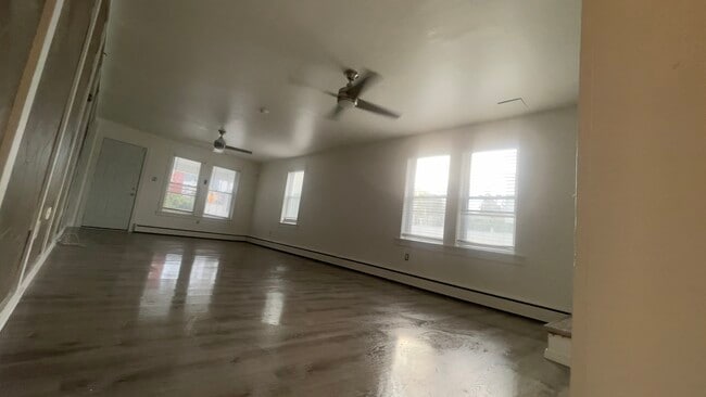 Building Photo - 931 S Filmore St