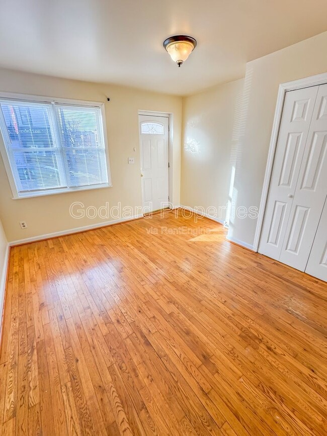 Building Photo - 1801 S Charles St