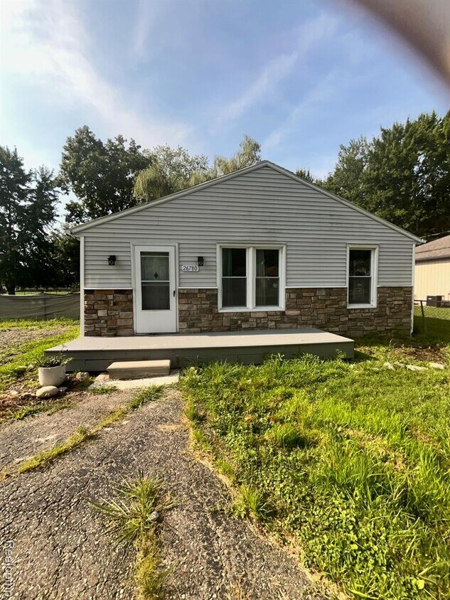 Foto principal - 26780 Alray St