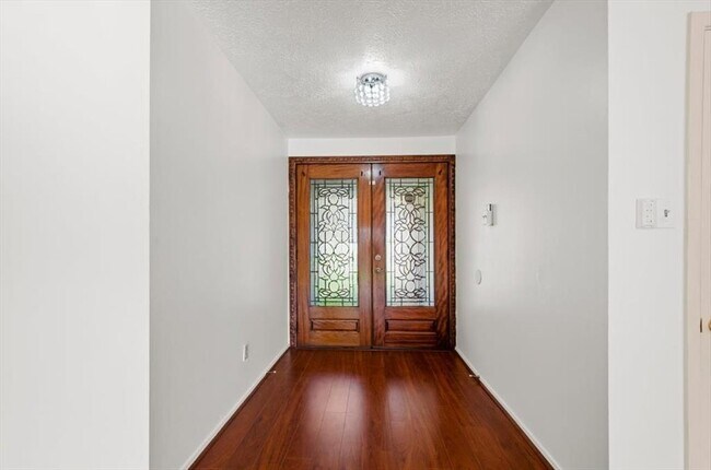 Building Photo - 7911 Windy Acres Dr