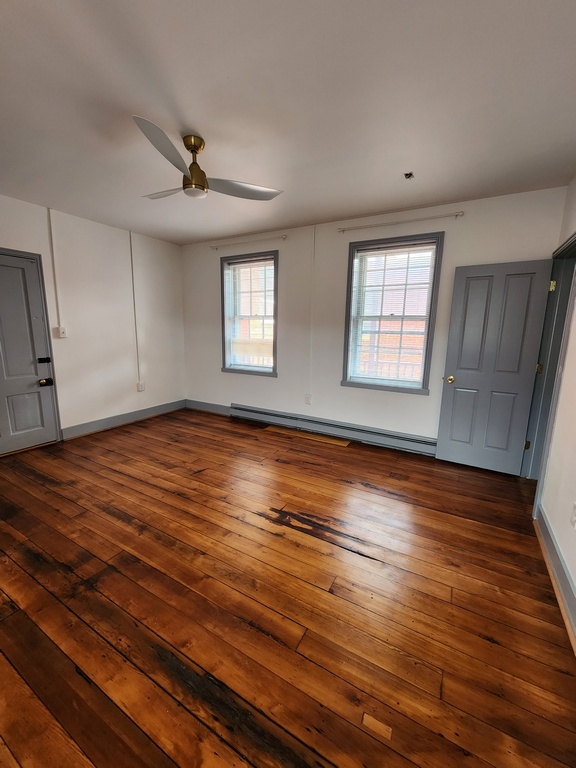 Master bedroom - 226 E Patrick St