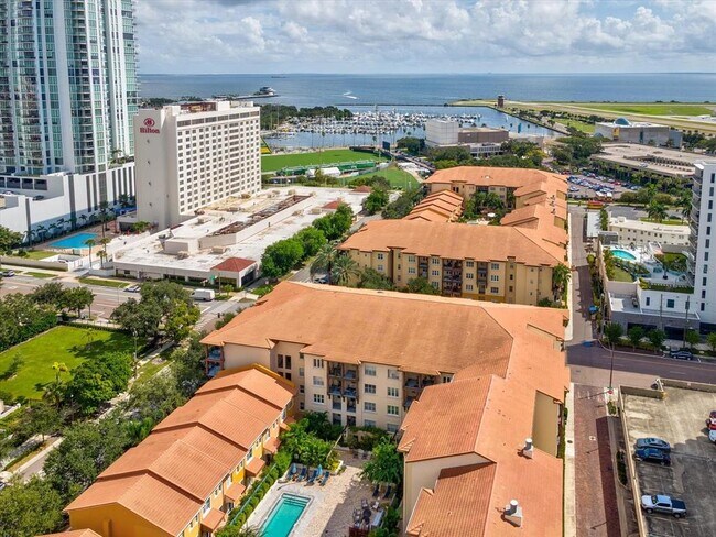 Foto del edificio - 200 4th Ave S