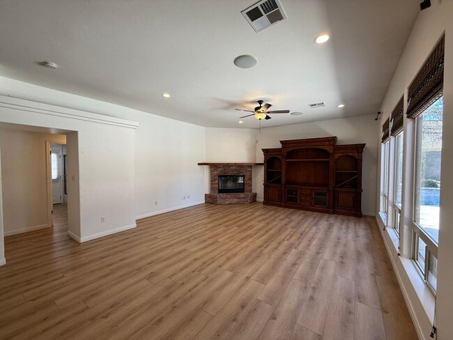 Building Photo - 4309 Scribner Way