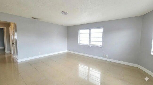 Photo - 1821 NE 56th St Townhome