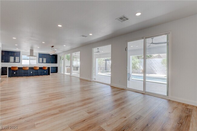 Building Photo - 10018 Twilight Canyon Ct