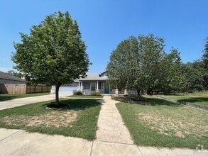 Building Photo - 1835 White Tail Ln