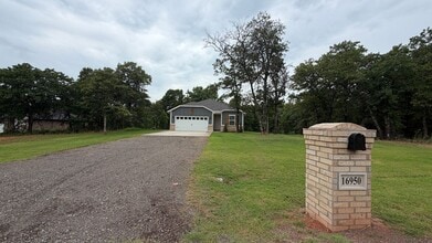Building Photo - 16950 Lantana Loop