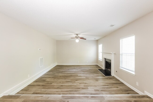 Building Photo - 6926 Foxmoor Way