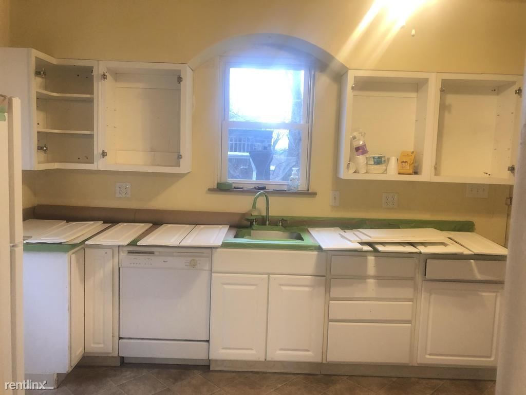 Foto principal - 6334 Crombie St