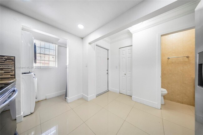 Building Photo - 1780 W 56th Terrace