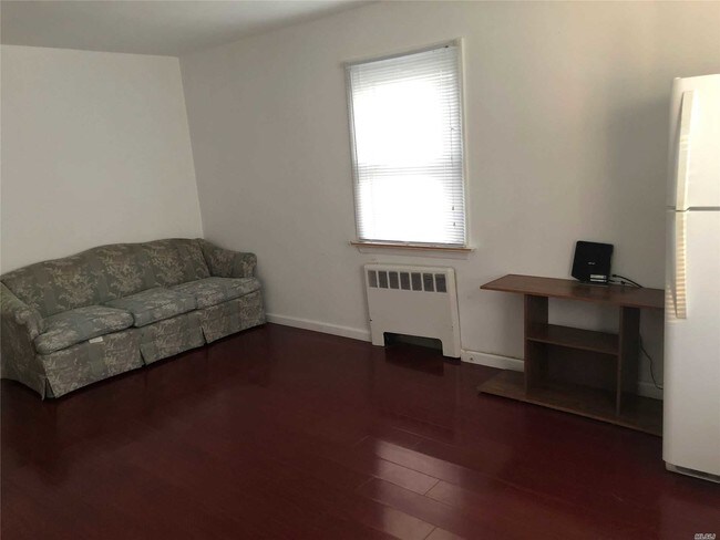 Foto del edificio - 229 Belmont Ave