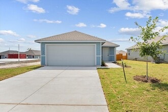 Building Photo - 1122 Newey Cir