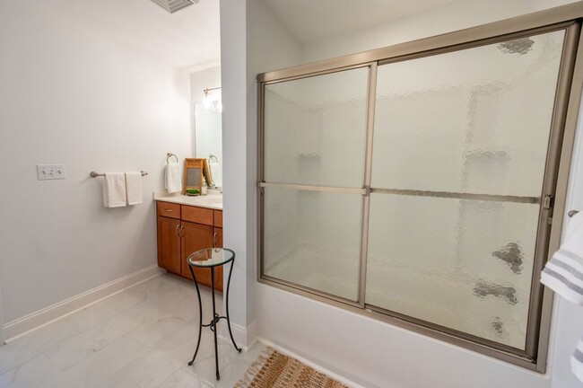 Building Photo - 65 3rd St