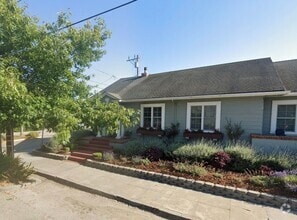 Building Photo - 1303 Laurel St
